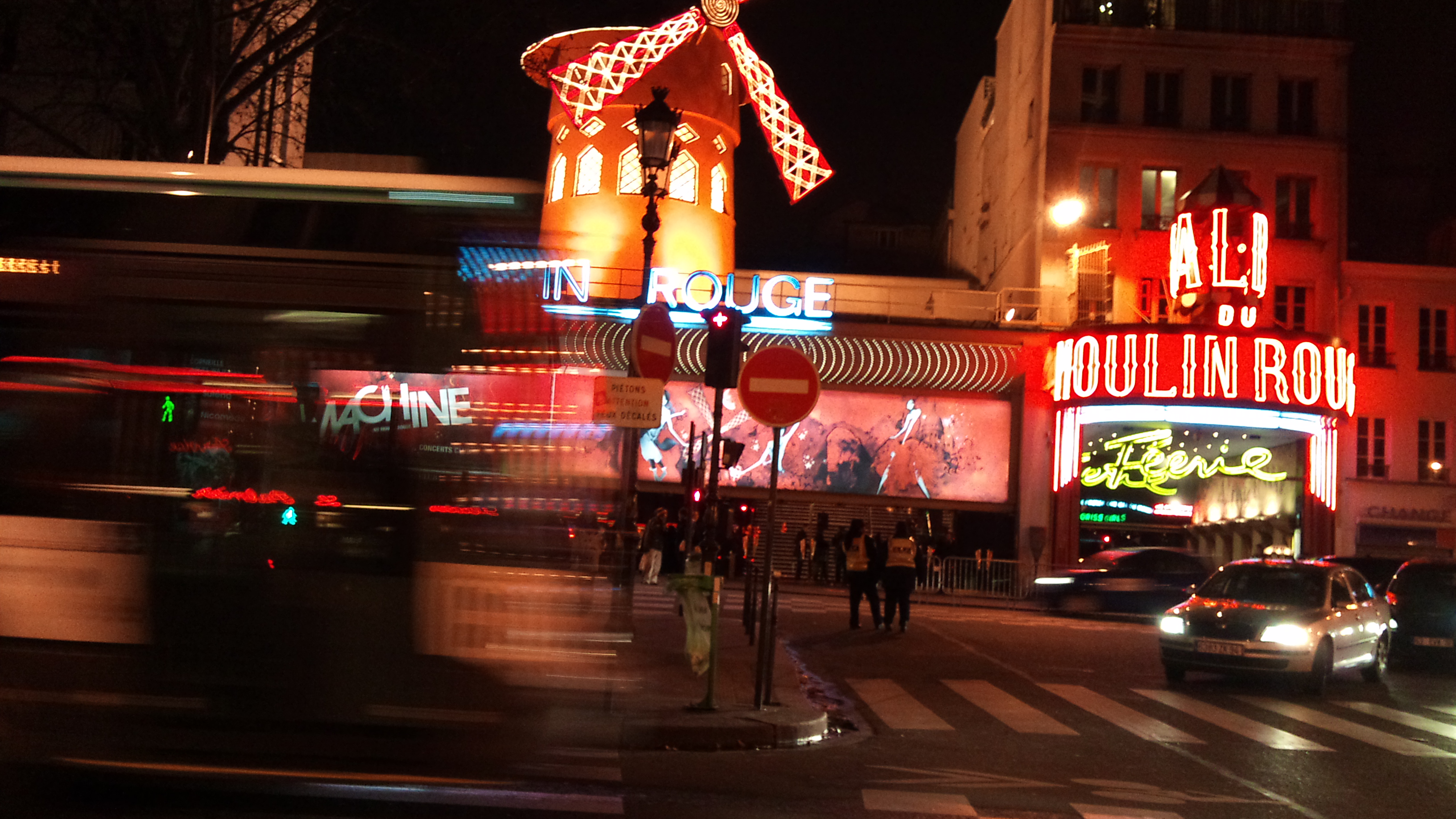 MoulinRouge_Nuit.jpg